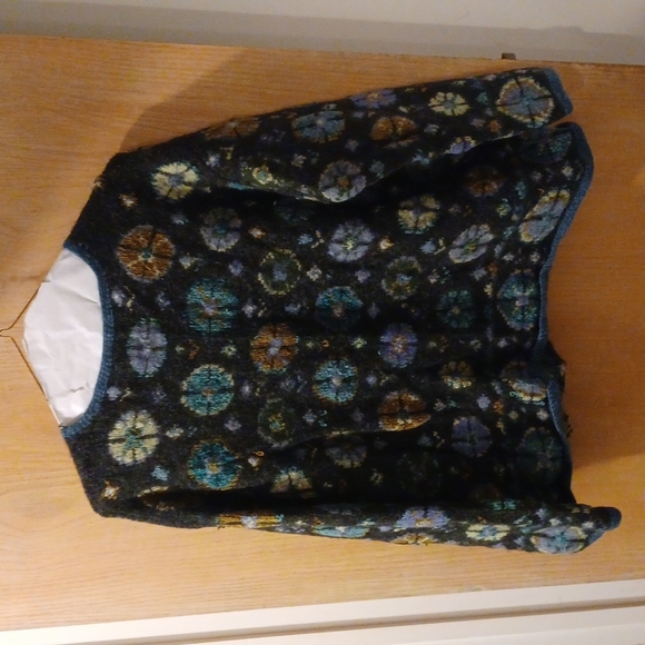 Women's Dean and White Cardigan, Sz 2X - Picture 3 of 7